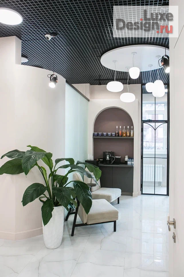 Дизайн интерьера салона красоты "Центр косметологии Квартал Красоты" (фото 3)